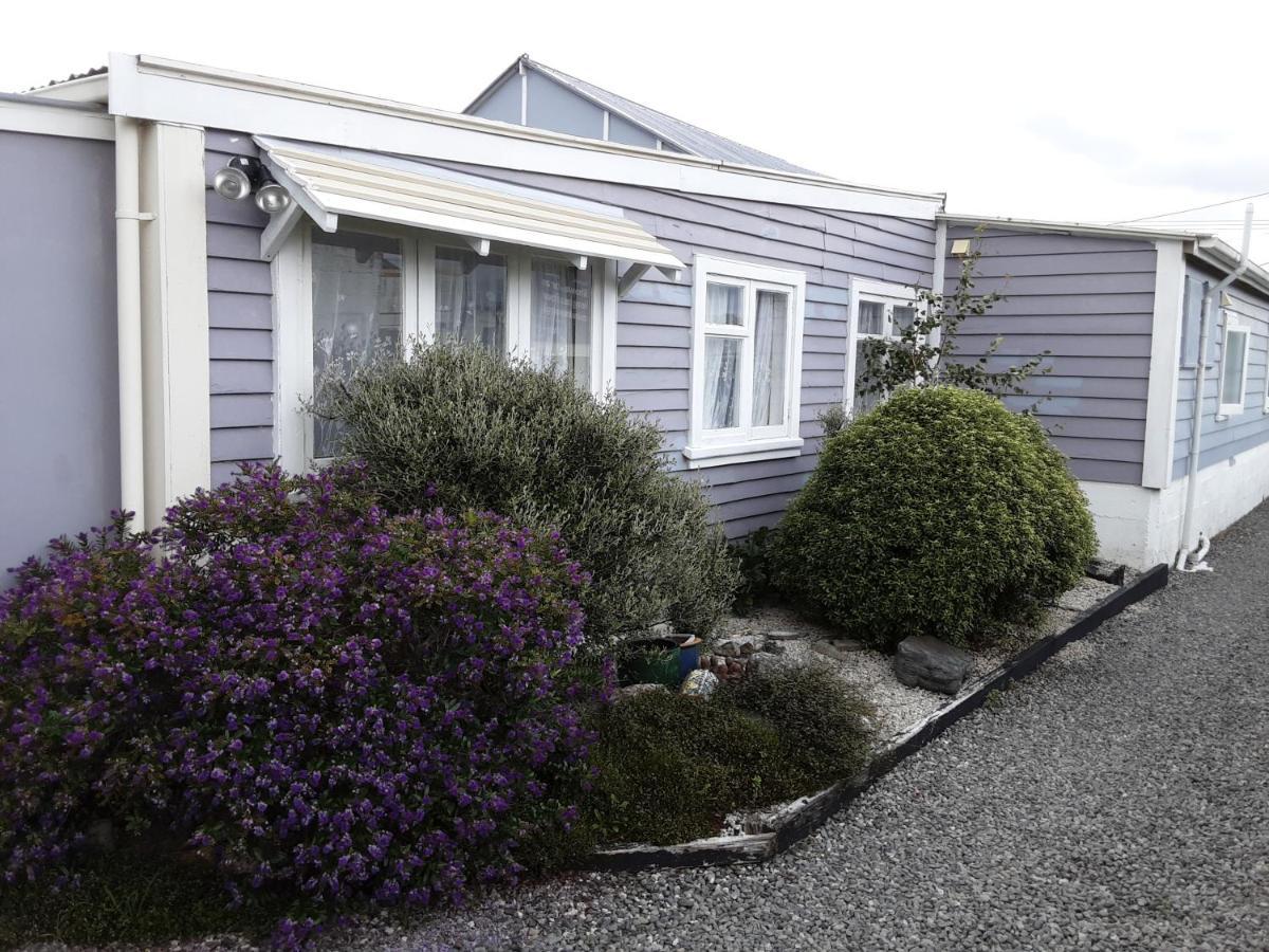 Relax@99 * Featherston
